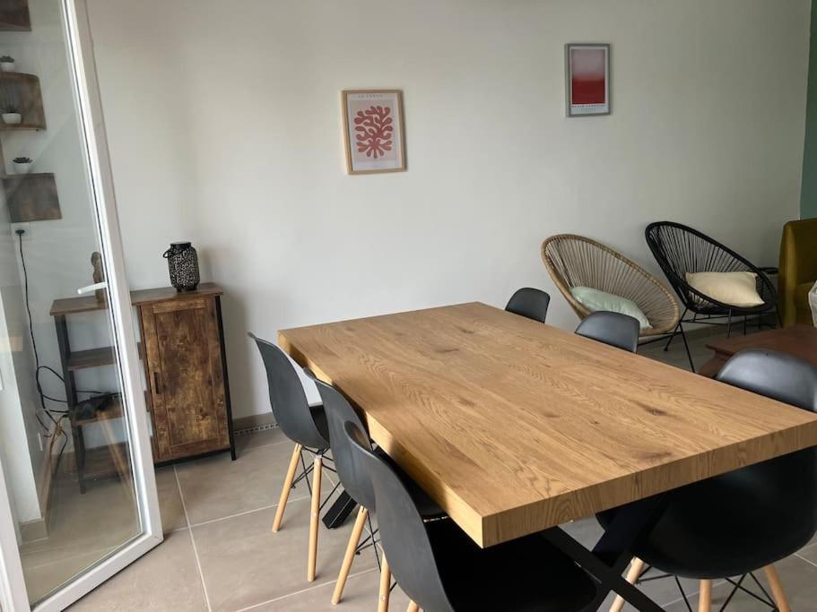 Appartement T4 Terrasse Et Vue Istres Dış mekan fotoğraf