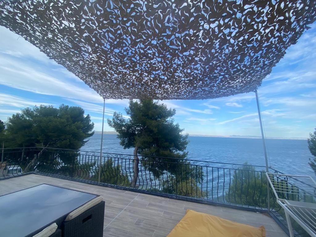 Appartement T4 Terrasse Et Vue Istres Dış mekan fotoğraf